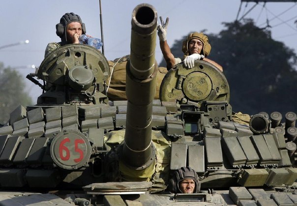 Kiev forces move 30 units of military hardware towards Donetsk — DPR