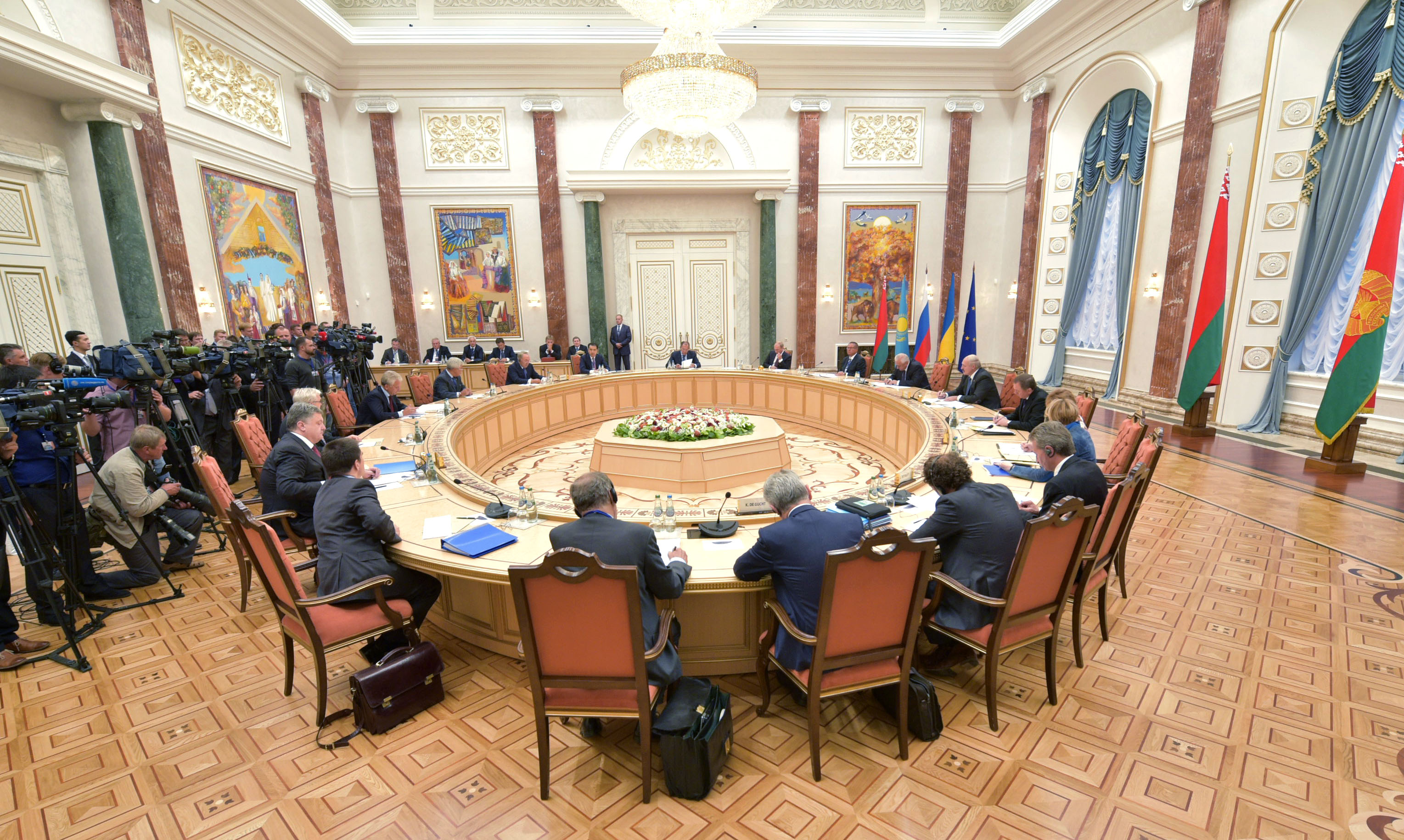 Ukraine peace talks may be held in Minsk on Dec. 24 and 26: Poroshenko