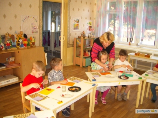 Волонтеры восстанавливают детский сад в поселке Октябрьский