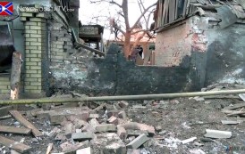 VIDEO (sous-titres français) : Pilonnages du quartier Petrovski de Donetsk par l’armée ukrainienne, le 26.01.2015