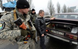 Die Ukraine, indem sie eine Grenzordnung einführt hat, erkennt die Krim als einen Teil Russlands an