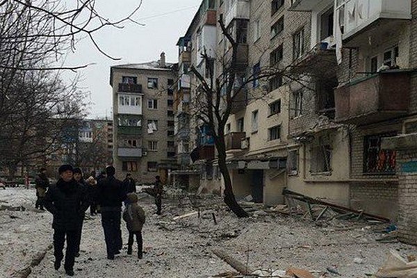 In Donezk starben in den letzten 24 Stunden 8 Zivilisten weitere 22 Zivilisten wurden verletzt 3 Februar
