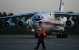 Avión ruso llevará 10 niños de Donbass a Moscú para recibir tratamiento