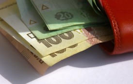 Чтоб ты жил на среднюю зарплату. Что можно купить в Украине на 3455 грн