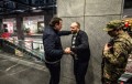 Корбан, Ярош и Парасюк уединились на верхнем этаже ТЦ в Днепре. Там в одном из ресторанов начался закрытый банкет