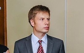 Policía rusa detiene a diputado ucraniano en la marcha en memoria de Nemtsov