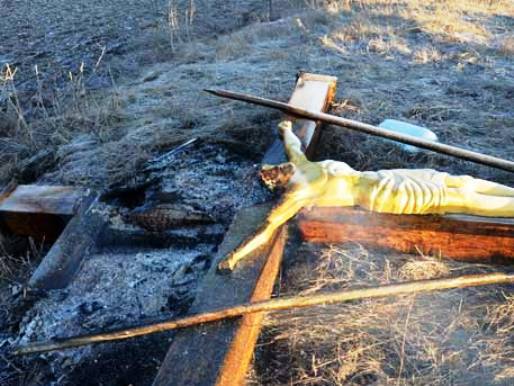 Memorial crosses were desecrated in the Nikolaev region