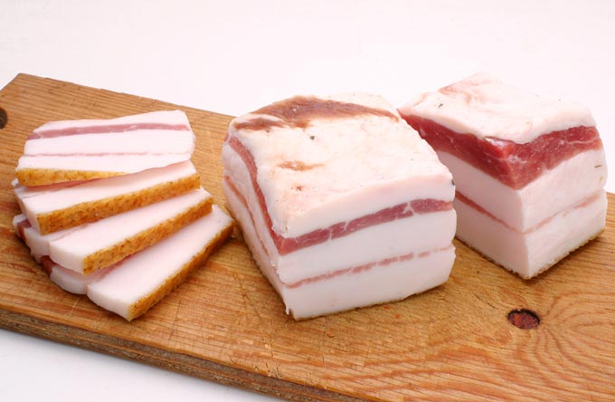 Two Ukrainians were arrested for the attempt to carry out as contraband salo (bacon) to Belorussia through RF
