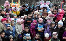 В Запорожье дети строят блокпосты (ВИДЕО)