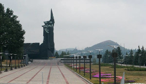 monument_osvoboditelyam_donbassa_0