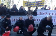 10,000 miners strike in western Ukraine
