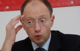 Yatsenyuk admitted that the West robs Ukraine