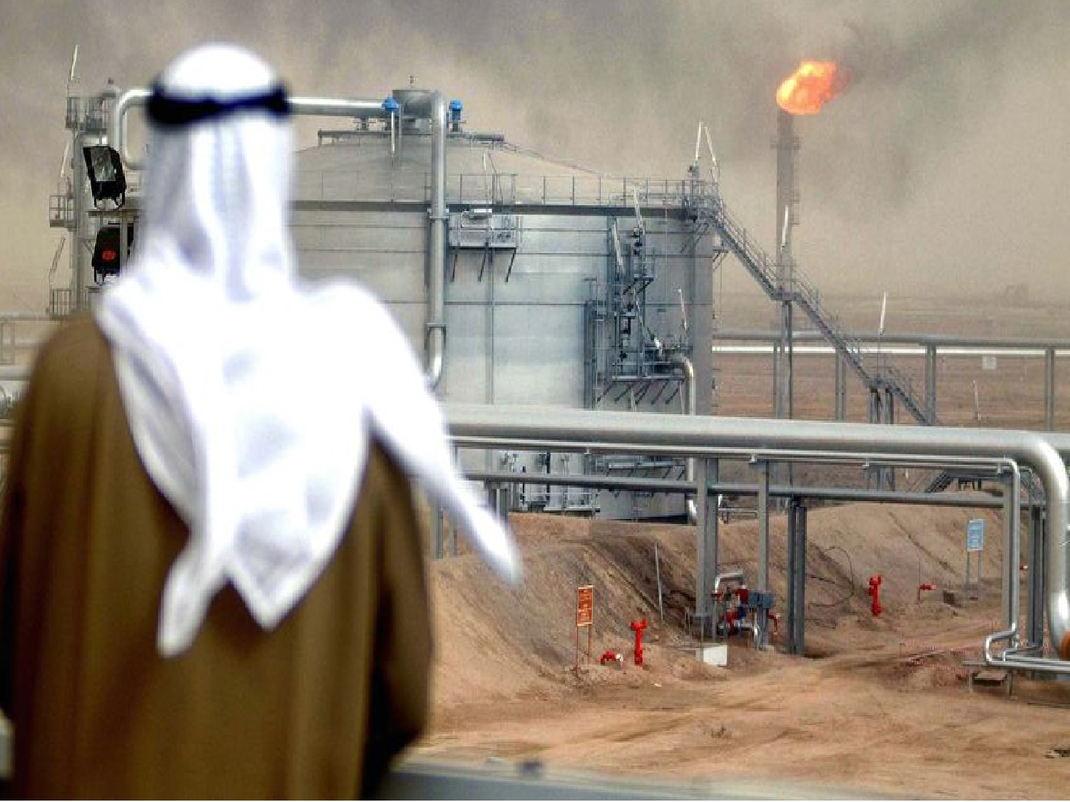Снижение цен на нефть вынудить Саудовскую Аравию выйти на долговой рынок впервые за 8 лет