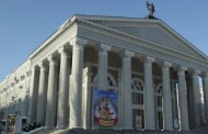 The Donetsk State Drama Theater opens the door for pupils on 9th April