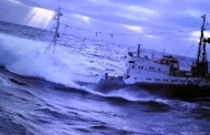 При крушении траулера у берегов Камчатки погибло 43 человека