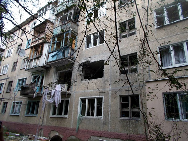 Der Donezker Stadtteil Oktjabrskij wurde aus Brandsatzmunition beschossen