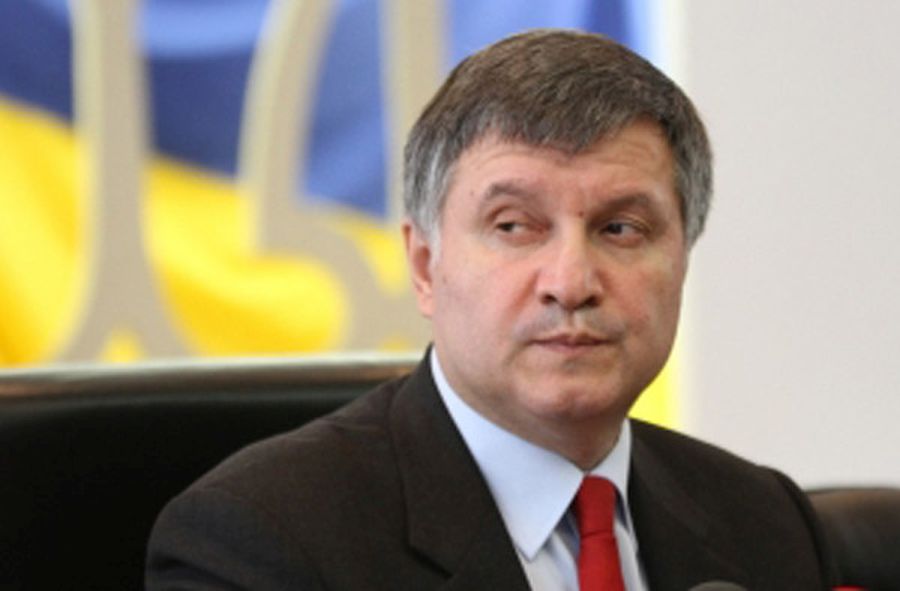 Украина не пойдет на уступки в вопросах Крыма и Донбасса, Аваков