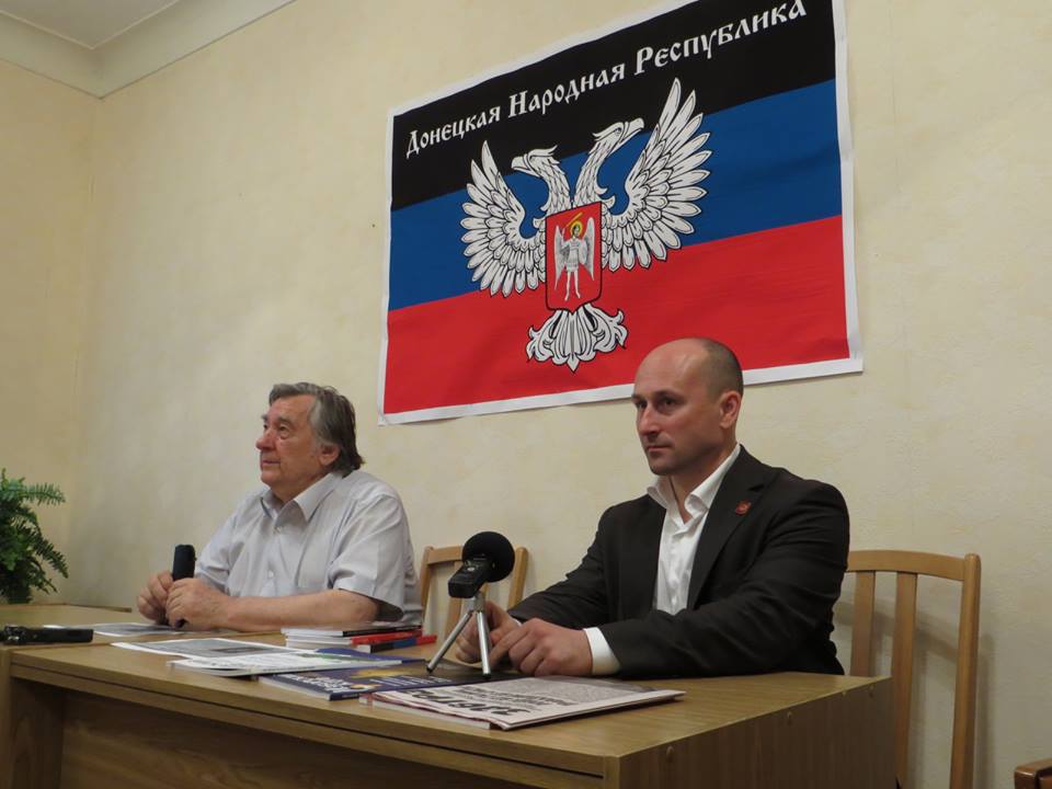 Александр Проханов и Николай Стариков встретились с жителями Донецка
