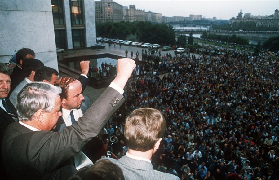 Россияне считают “путч” 1991 года трагедией для страны