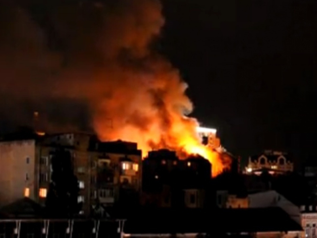 Ukraine’s emergency service: Kiev hotel goes up in flames