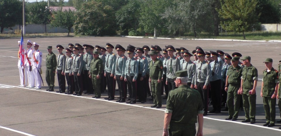 Более 200 учащихся военного лицея присягнули на верность Республике