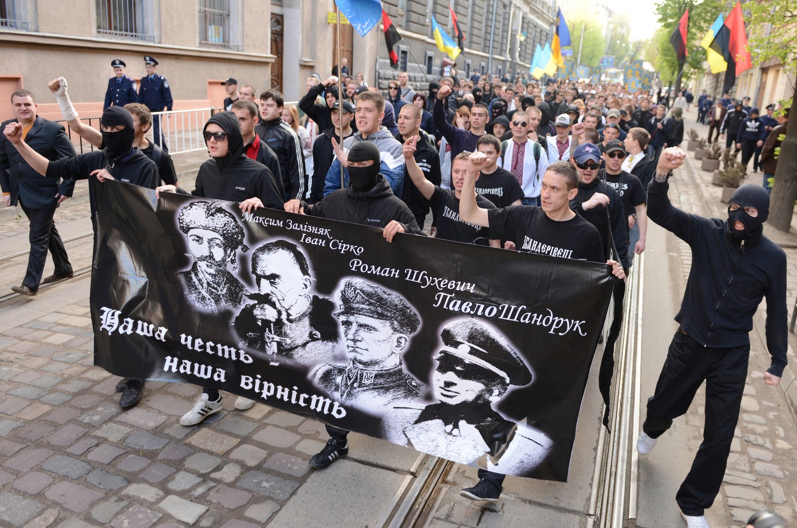 Le fascisme ukrainien et sa survivance dans les instances représentatives ukrainiennes.