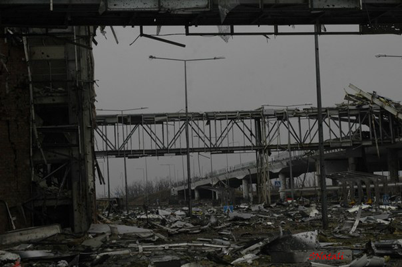 Ukrainian uncontrolled military launched 42 mines on Donetsk airport overnight – DPR source