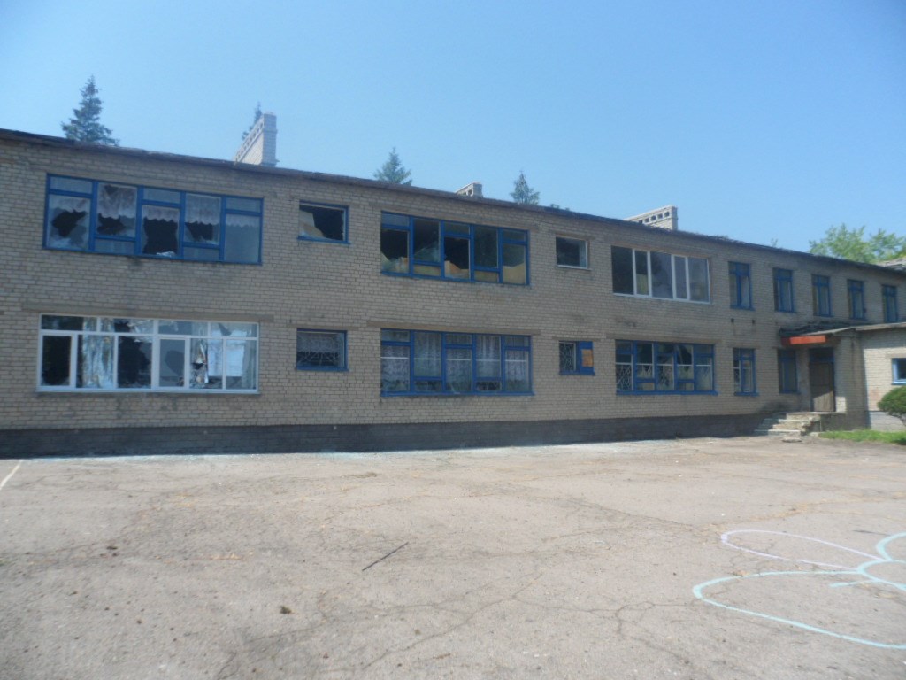 Дети в Зайцево в Горловке вынуждены учиться в разбитой ВСУ школе (ВИДЕО)