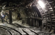 Ostrzał kopalni. 90 górników uwięzionych pod ziemią