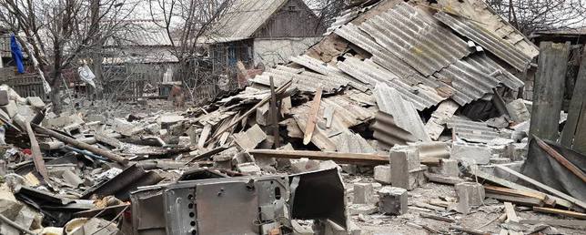 Ostrzał Doniecka- zniszczone budynki cywilne, uszkodzone podstacje transformatorowe