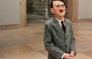 Скандальную скульптуру Гитлера хотят привезти в Киев