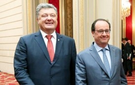 Hollande, le pantin des puissants, aime recevoir des tueurs