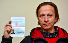 Russian well-known actor Ivan Ohlobystin received passport of the DPR