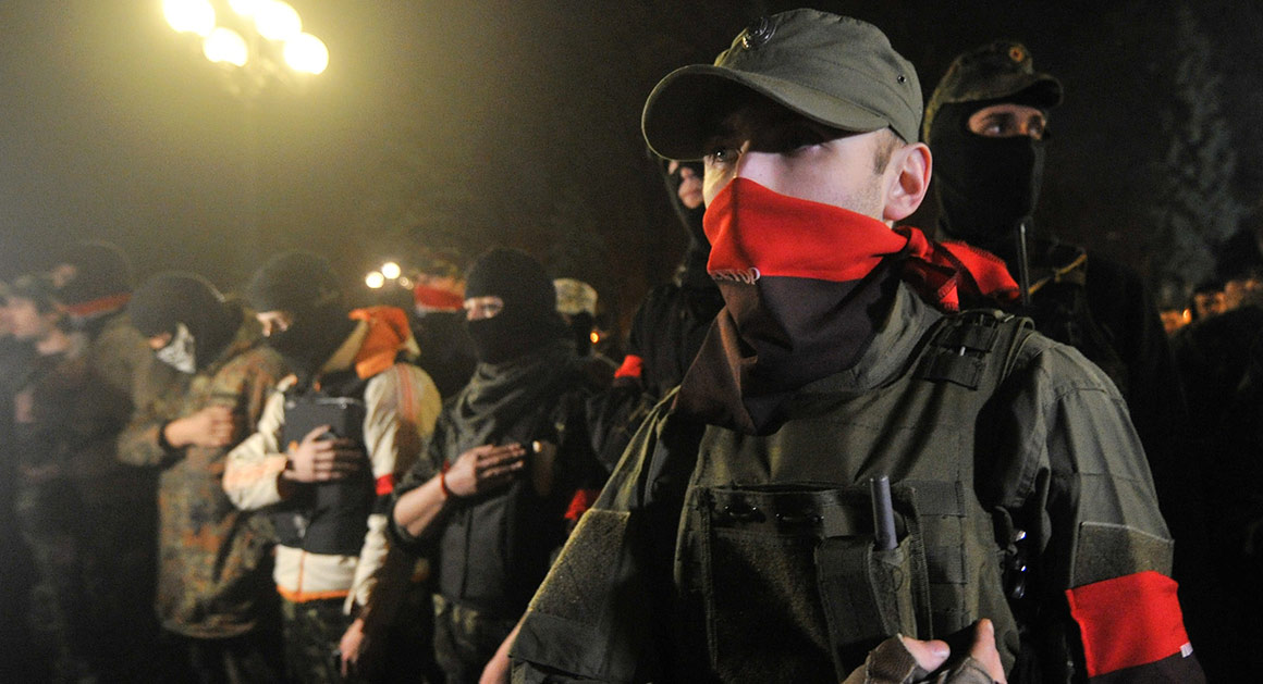Nazi Military Wing Of The Ukraine Junta ” Right Sector ” Demanding A Full Rejection Of All Peace Agreements With Donbass !
