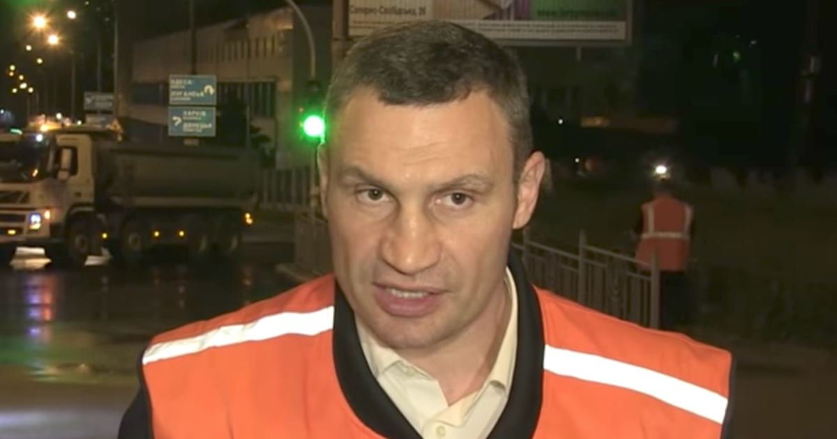 Кличко присоединился к разнорабочим на улицах Киева